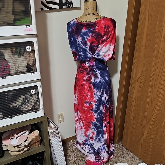 3xl Lularoe Maria Tie-Dye Maxi Dress - Red White, and Blue - Picture 2 of 2